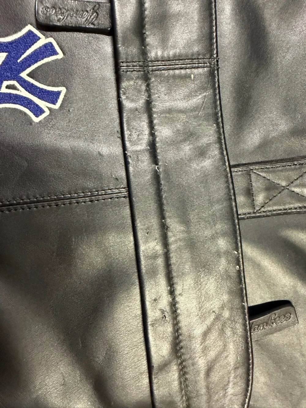 Danbury Mint NY Yankees Brazilian Leather Carry‑On Overnight Bag –‎ Vintage